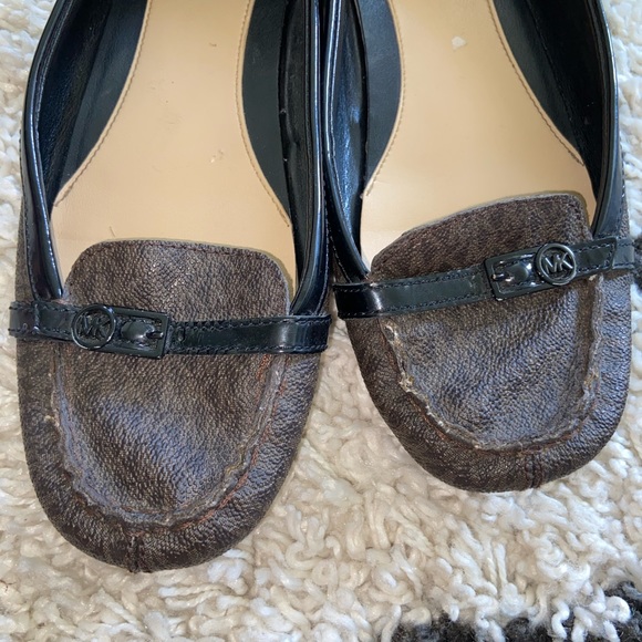 EUC Practically new Michael Kors Flats - Picture 2 of 6